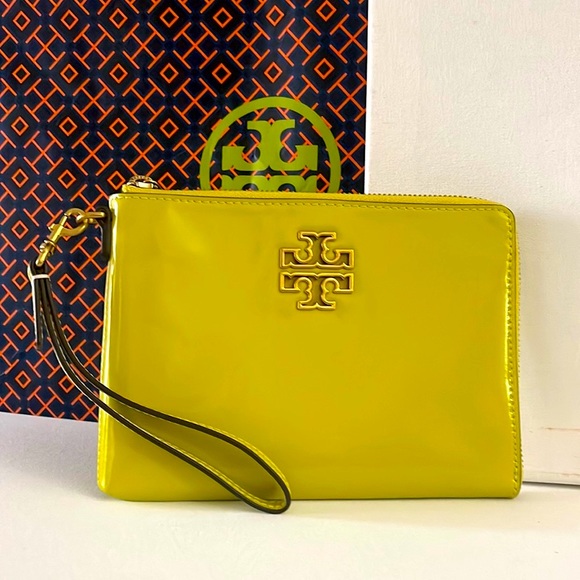 Tory Burch Wristlet Britten Large Zip Pouch - Picture 9 of 9